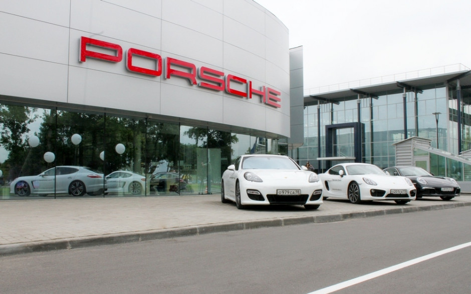 Porsche, автосалон